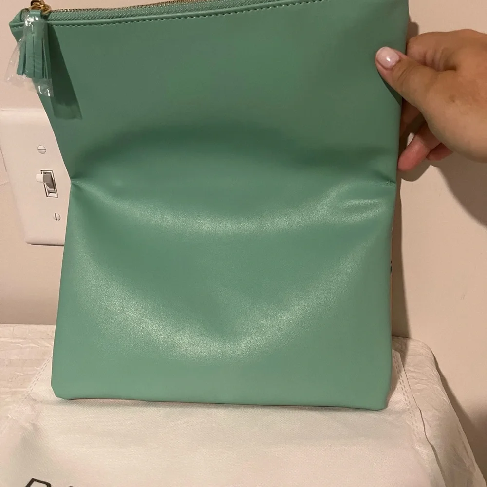 NWOT Rachel Pally Clutch-never used, comes with dust bag, see pics - Picture 4 of 12